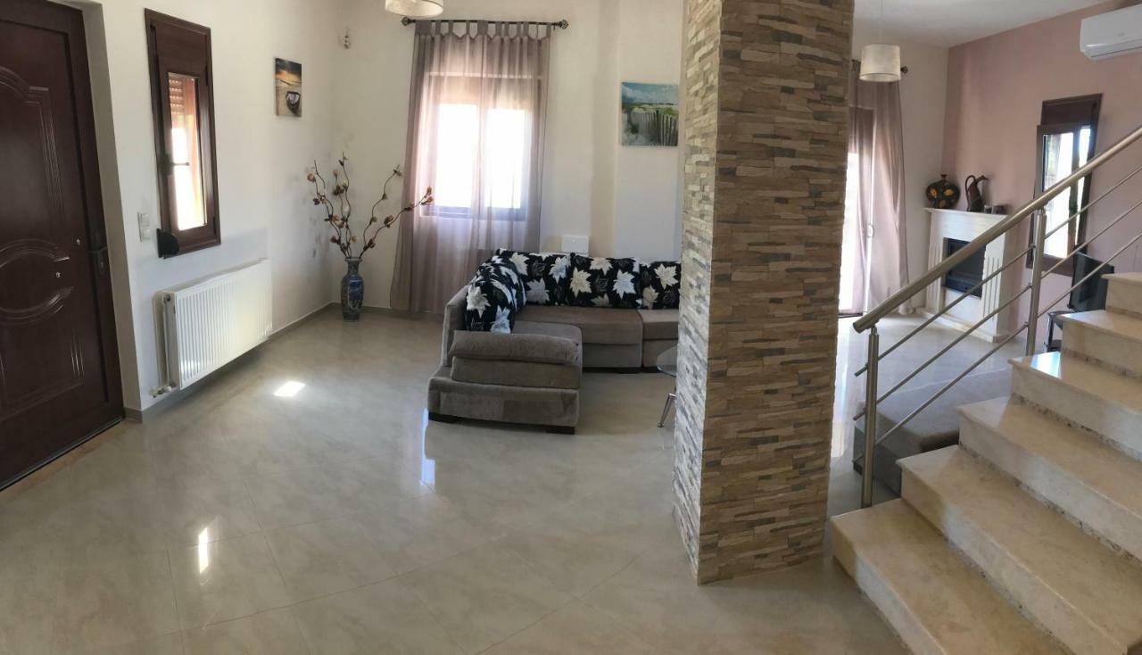 M&M Villa Kathaniá Extérieur photo